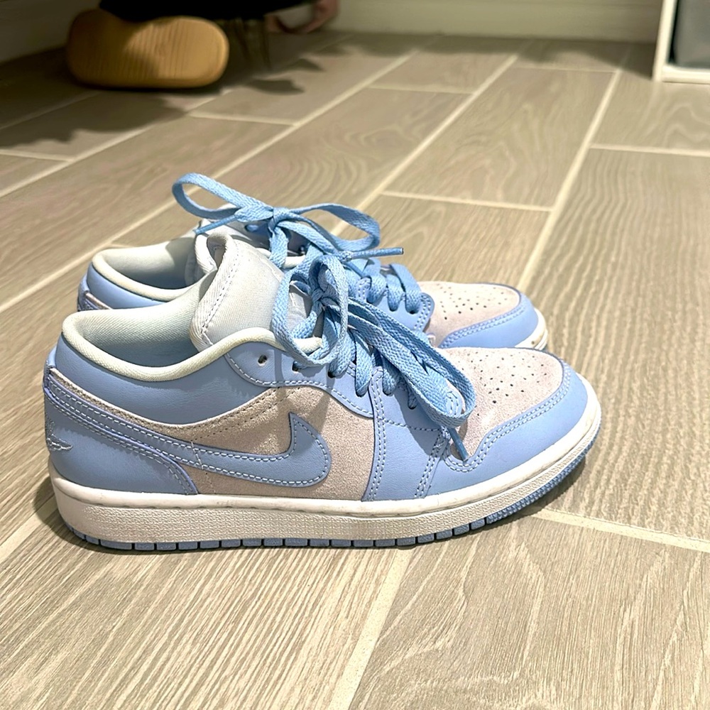 women’s air jordan 1 low ‘Aluminum’